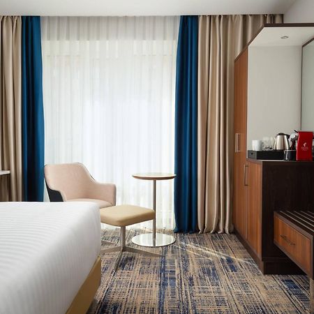 Courtyard By Marriott Tashkent Hotel Bagian luar foto