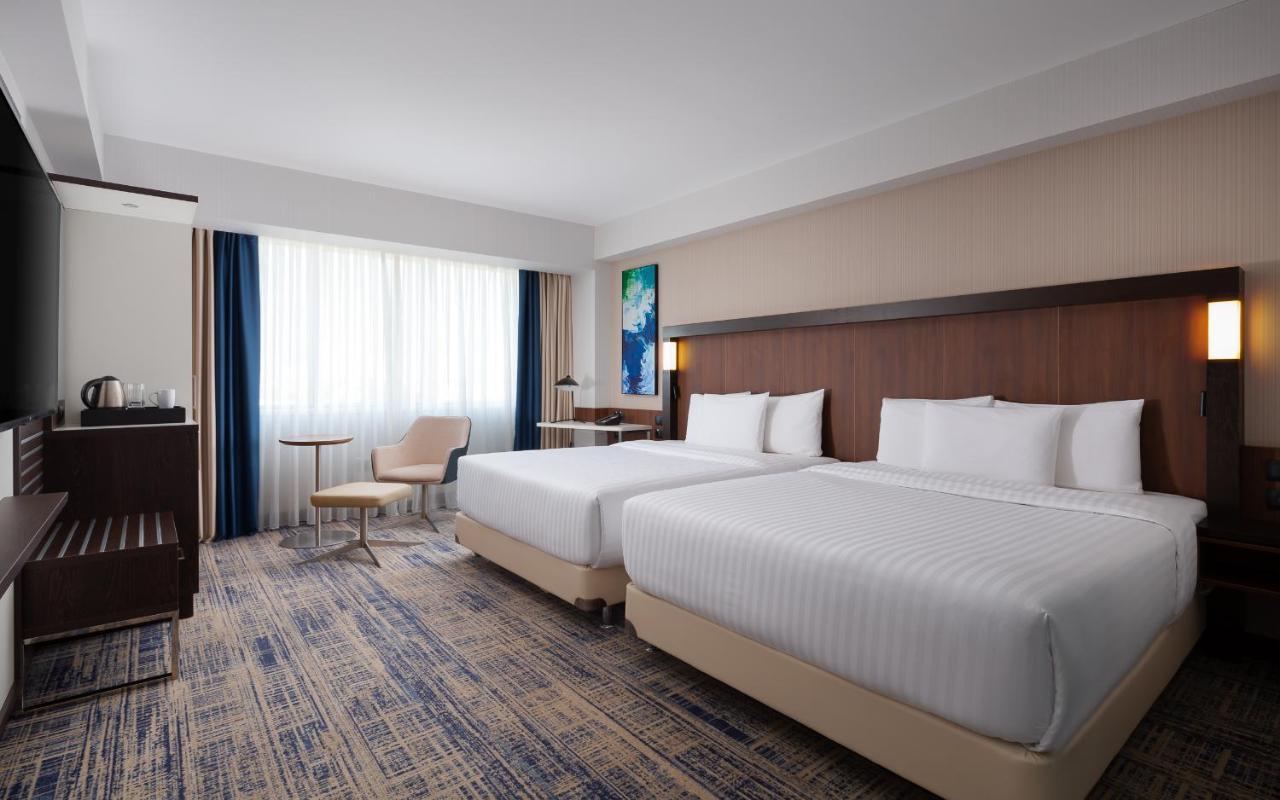 Courtyard By Marriott Tashkent Hotel Bagian luar foto