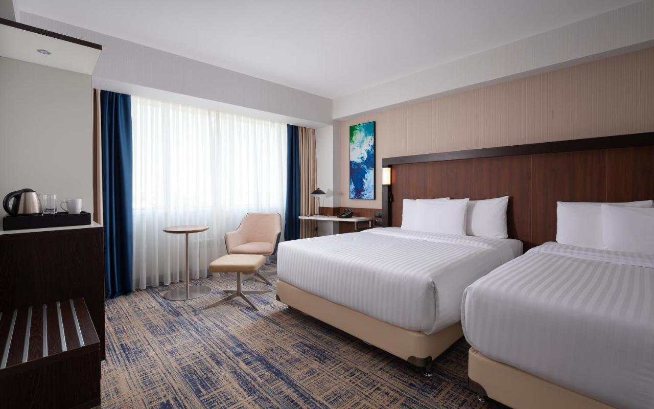 Courtyard By Marriott Tashkent Hotel Bagian luar foto