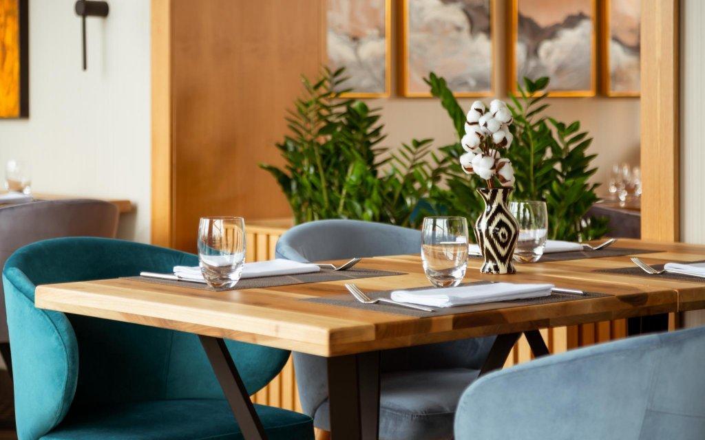Courtyard By Marriott Tashkent Hotel Bagian luar foto