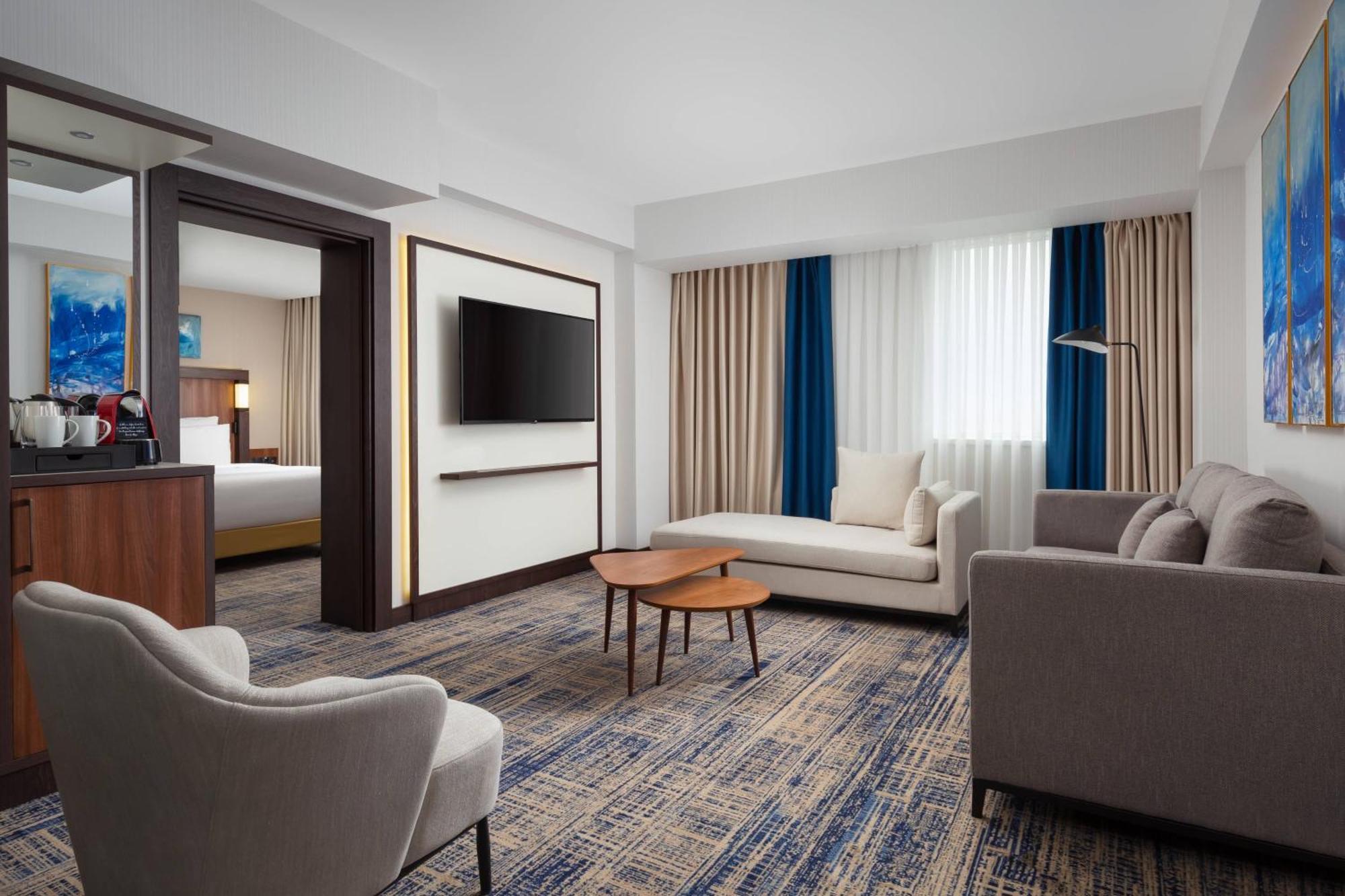 Courtyard By Marriott Tashkent Hotel Bagian luar foto