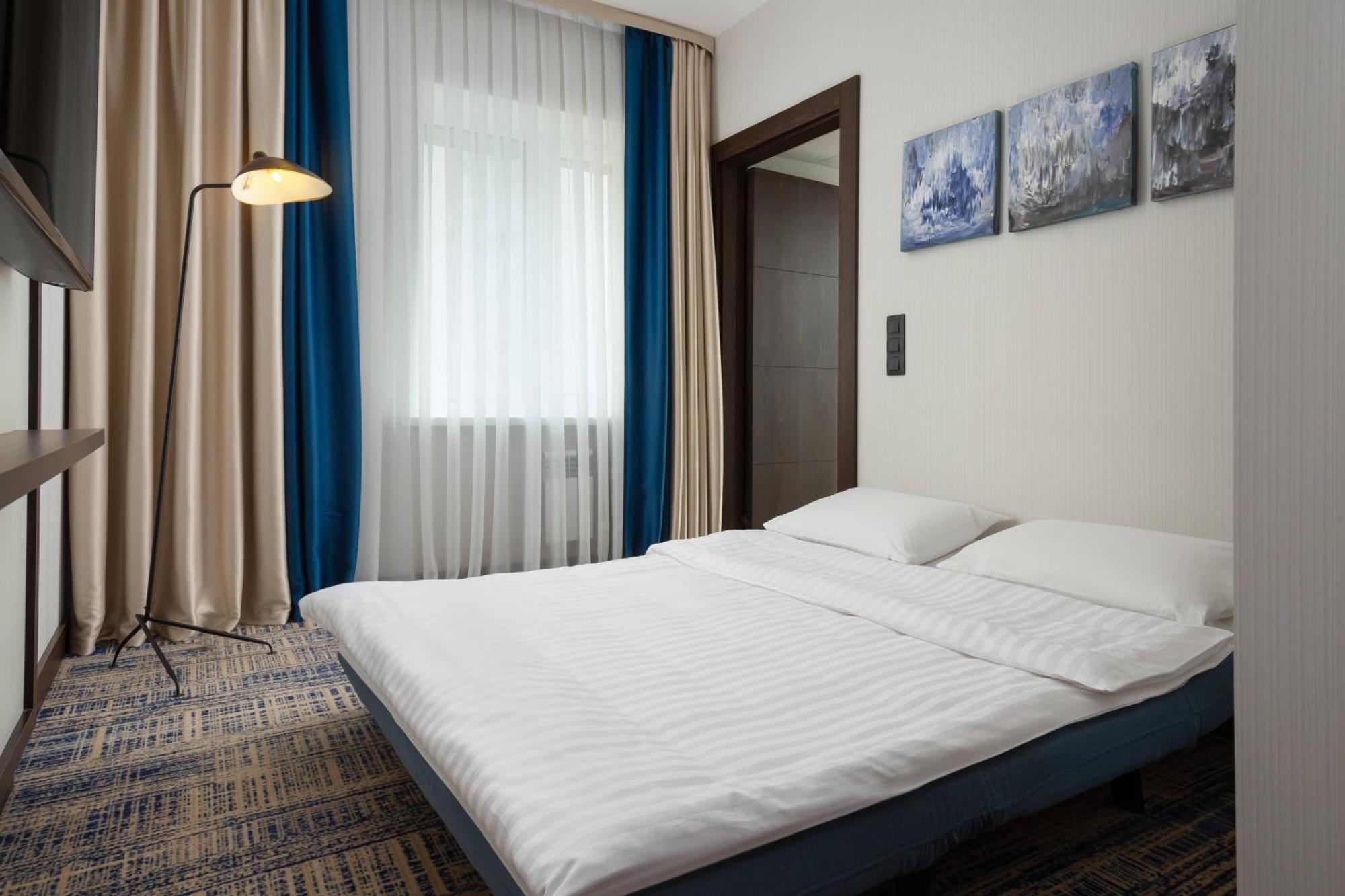 Courtyard By Marriott Tashkent Hotel Bagian luar foto