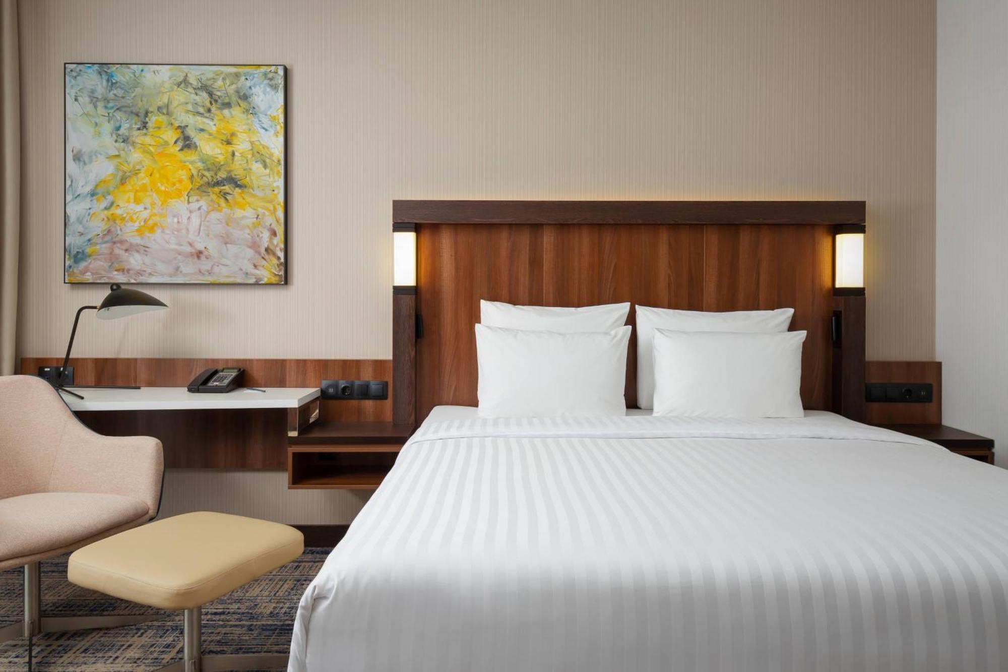 Courtyard By Marriott Tashkent Hotel Bagian luar foto