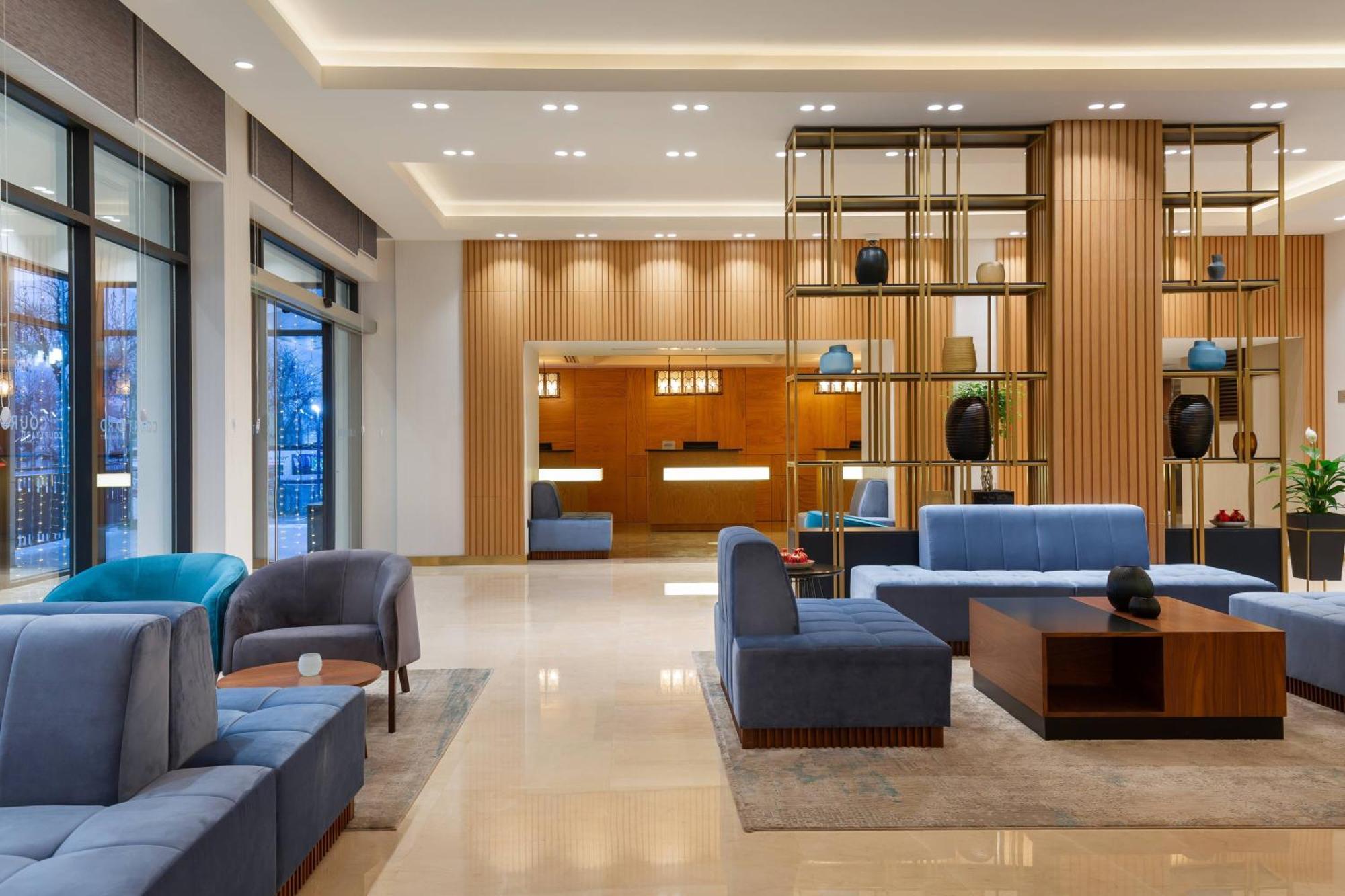 Courtyard By Marriott Tashkent Hotel Bagian luar foto