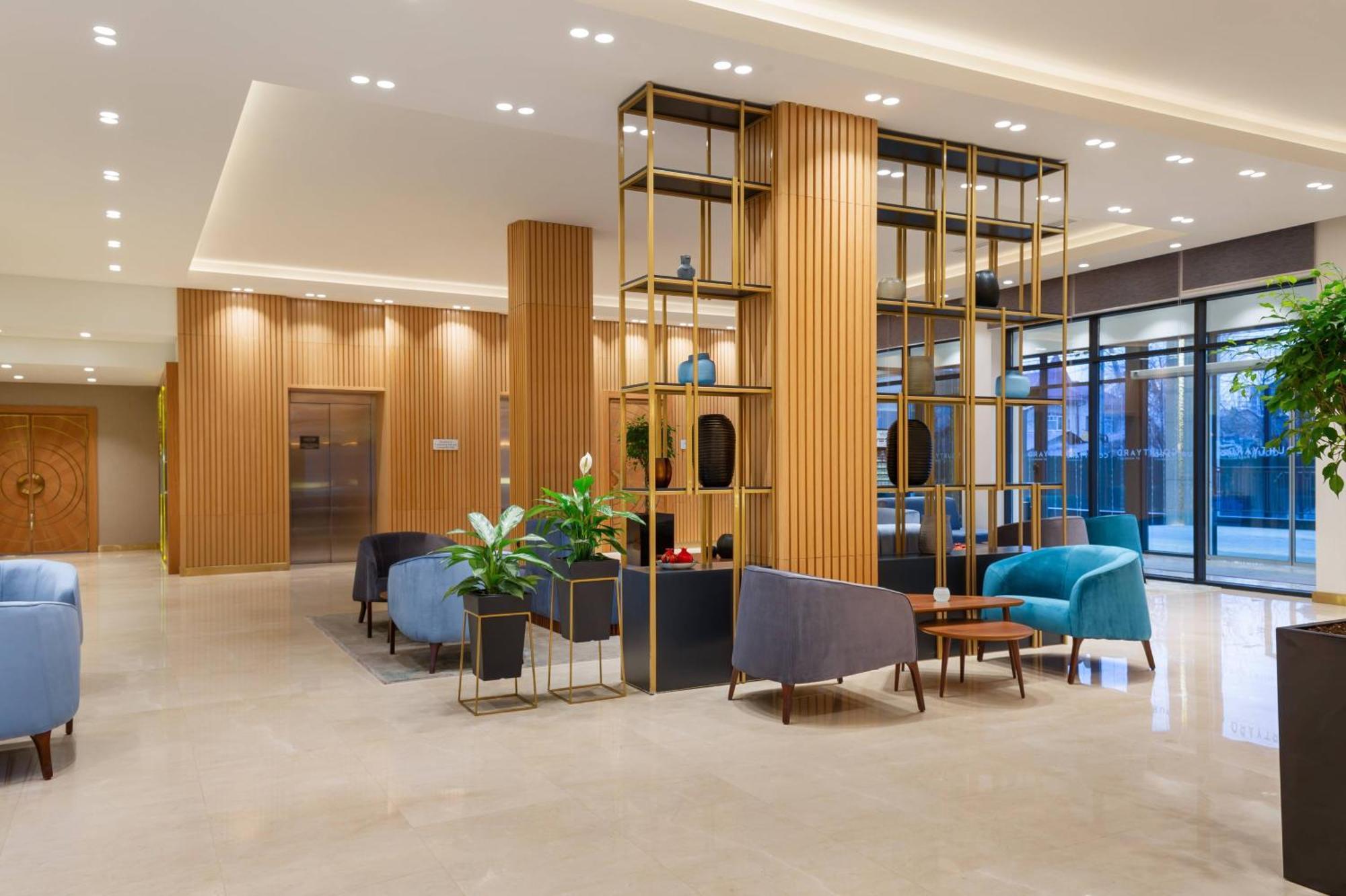 Courtyard By Marriott Tashkent Hotel Bagian luar foto